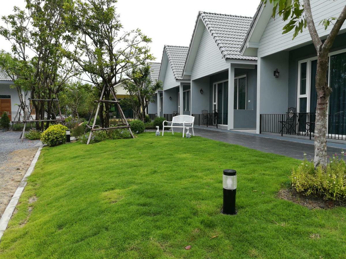Baan Phurit Khaoyai Hotel Pakchong Bagian luar foto