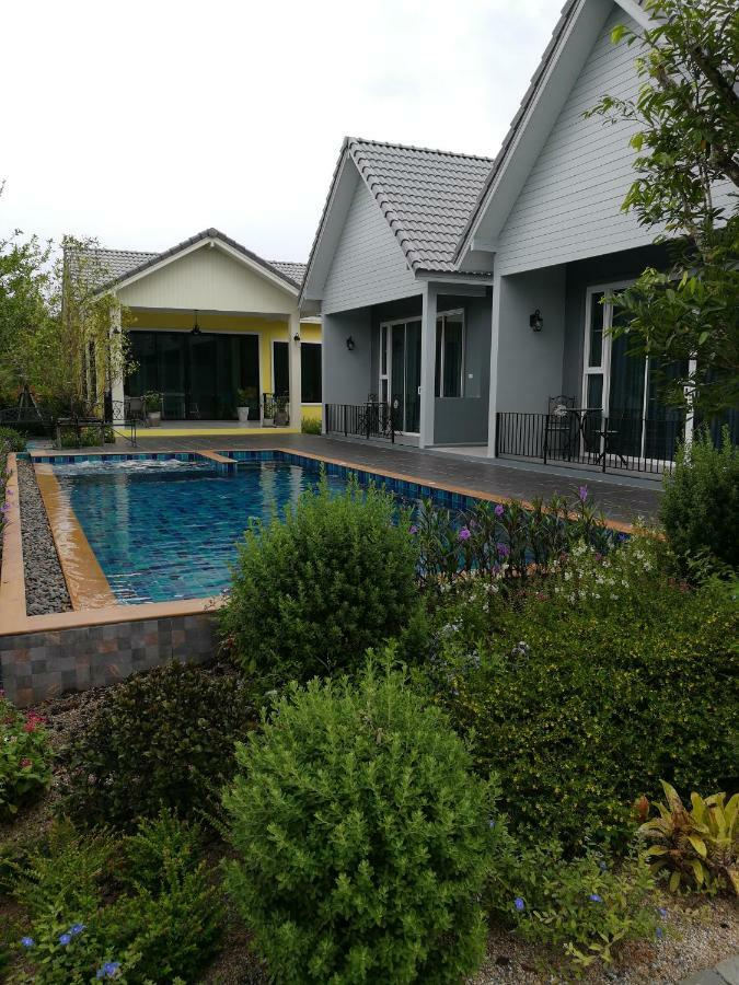 Baan Phurit Khaoyai Hotel Pakchong Bagian luar foto